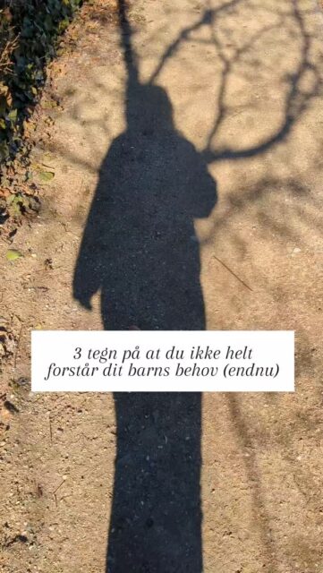 Måske kan du genkende det her...🌼 Du prøver virkelig at gøre det rigtige, men du føler ikke at det virker.🌼 Du bliver i tvivl om du gør noget forkert.🌼 Dit barn reagerer stærkt og du forstår ikke rigtigt hvorfor.Det betyder ikke, at du gør noget forkert eller at der er noget galt med dig. Ofte handler det bare om, at vi ikke helt forstår vores børns måde at være i verden på (endnu) 💛Er det noget du kan genkende?#moderskab #morliv #livetsommor #humandesign #livetmedbørn