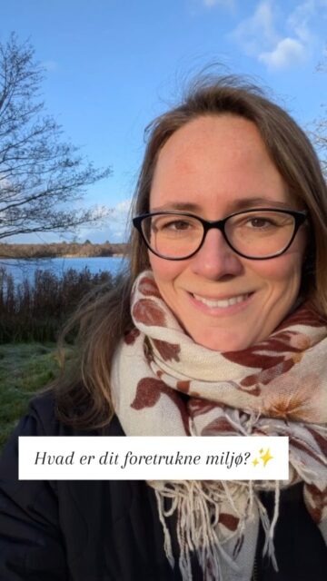 Og hvordan kan du som mor bruge det? Mit er kyster og det skinner totalt igennem i mit liv. Jeg er draget af det, for jeg mærker så tydeligt hvor godt det er for mig, at være netop her 💛 Jeg finder ro, mærker en dyb tilfredshed. Jeg kommer i flow ✨ 

I dag gik jeg en lang tur efter at jeg havde afleveret min yngste i børnehave. Det gør jeg ofte. Det er den perfekte start på dagen - for mig ☺️🙏 For mig er det at tage iltmaske på. Det er en af de ting som gør at jeg passer på mig selv, så jeg kan være en god og livsglad mor for mine børn 💛

#glæde #livsglæde #livsgladmor #hverdagslykke #hverdagsglæde #mærkdigselv #livetsommor #moderskab #taknemmelig #livetmedbørn #humandesign #humandesignparenting #humandesigncoaching