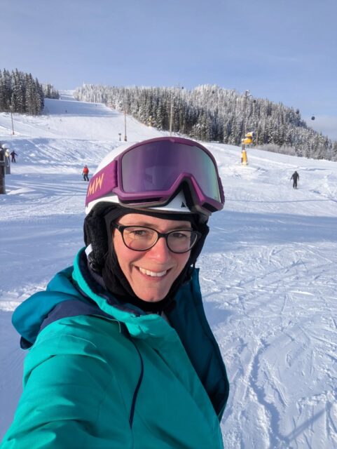 Det passer min MG'er helt perfekt at komme på eventyr denne ferie og prøve at stå på ski for første gang 🙏😀 Der er tempo på, masser af bevægelse og frihed. Jeg kommer fuldkommen i flow ❤️

#humandesign #manifestingGenerator #livsgladmor #hverdagsglæde #livetsommor